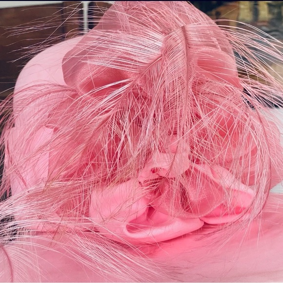 Suzanne Couture Millinery Coral Silk Custom Made wide-brimmed Hat 24 Feather Ac. - Picture 4 of 15